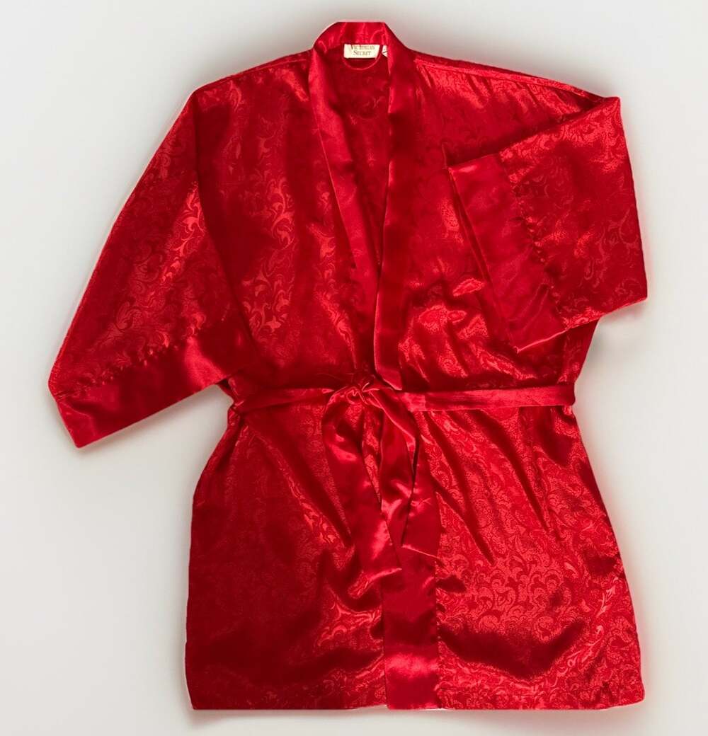 Vintage Gold Label Victoria's Secret Vibrant Red Satin Robe Wm OS Tie Lounge